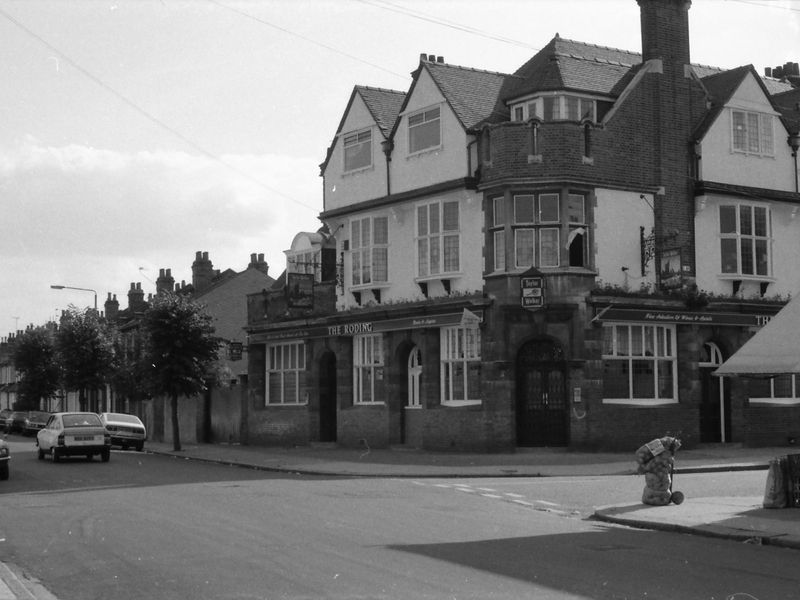 Roding London E6 taken 24-08-1986.. (Pub, External). Published on 18-04-2018