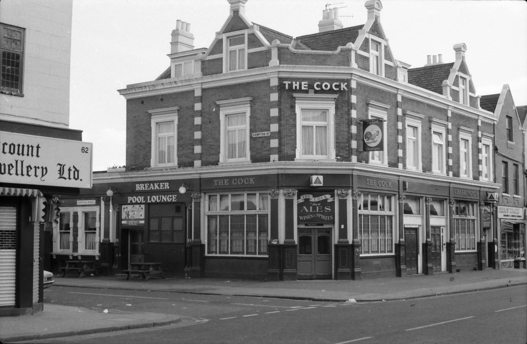 Cock London E6 taken 24-08-1986.. (Pub, External, Key). Published on 18-04-2018