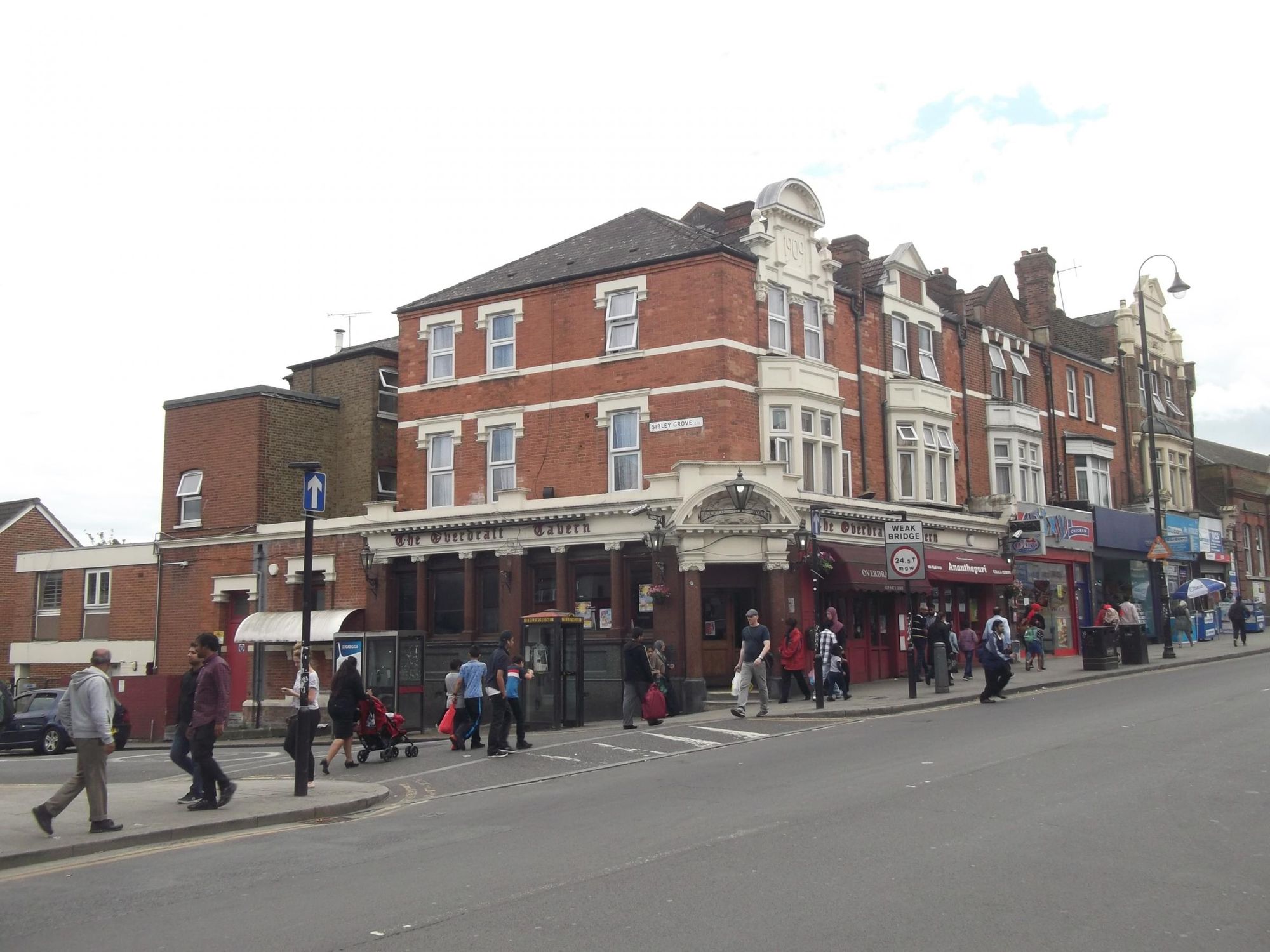 Overdraft London E6 taken August 2016. (Pub). Published on 08-02-2017