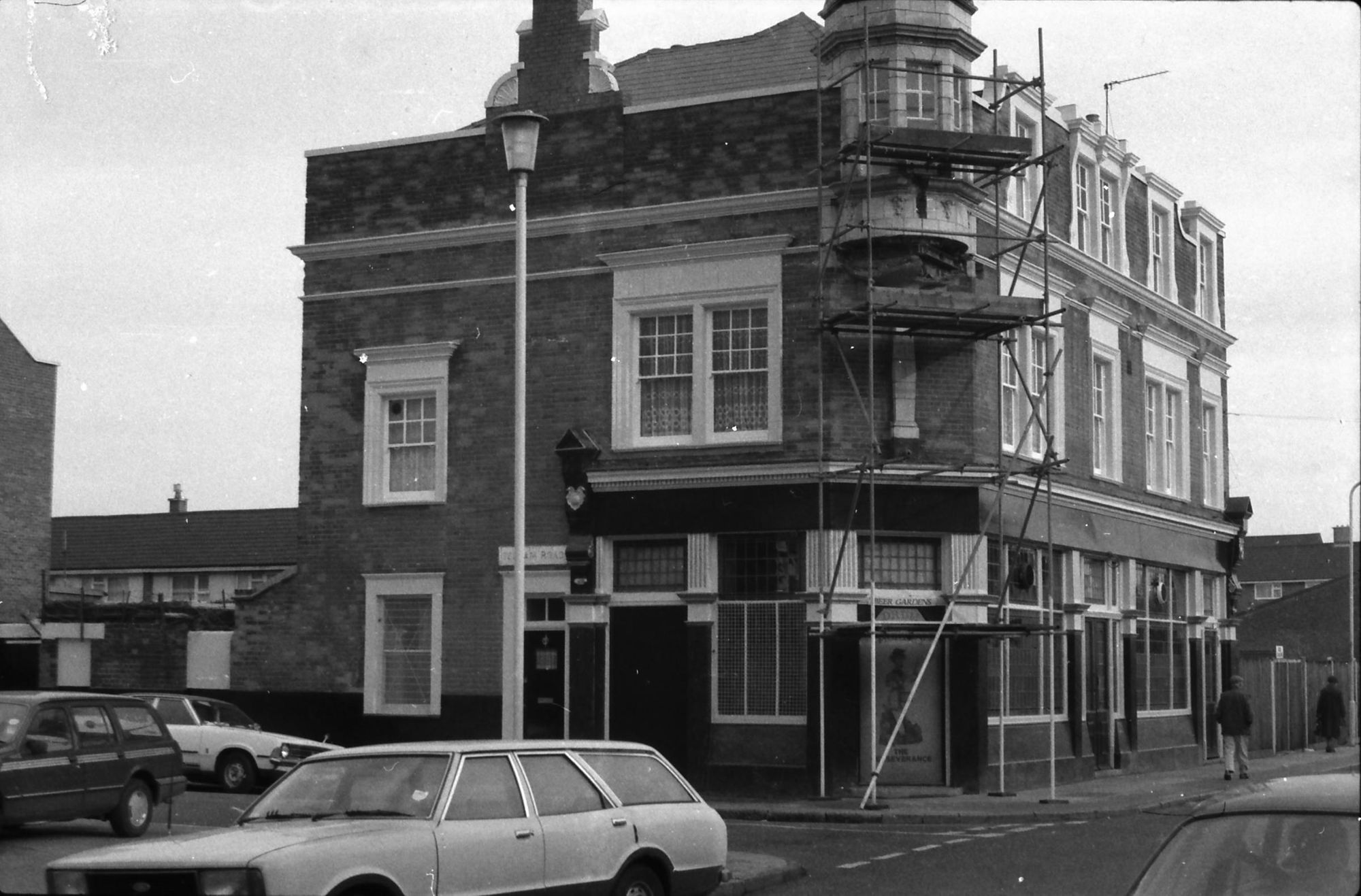 Perseverance London E6 taken in 1987.. (Pub, External). Published on 18-04-2018