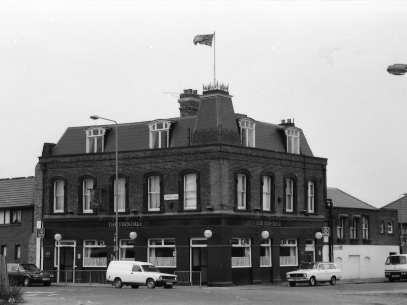 Ferndale London E6 taken 17 Sept 1988.. (Pub, External, Key). Published on 18-04-2018