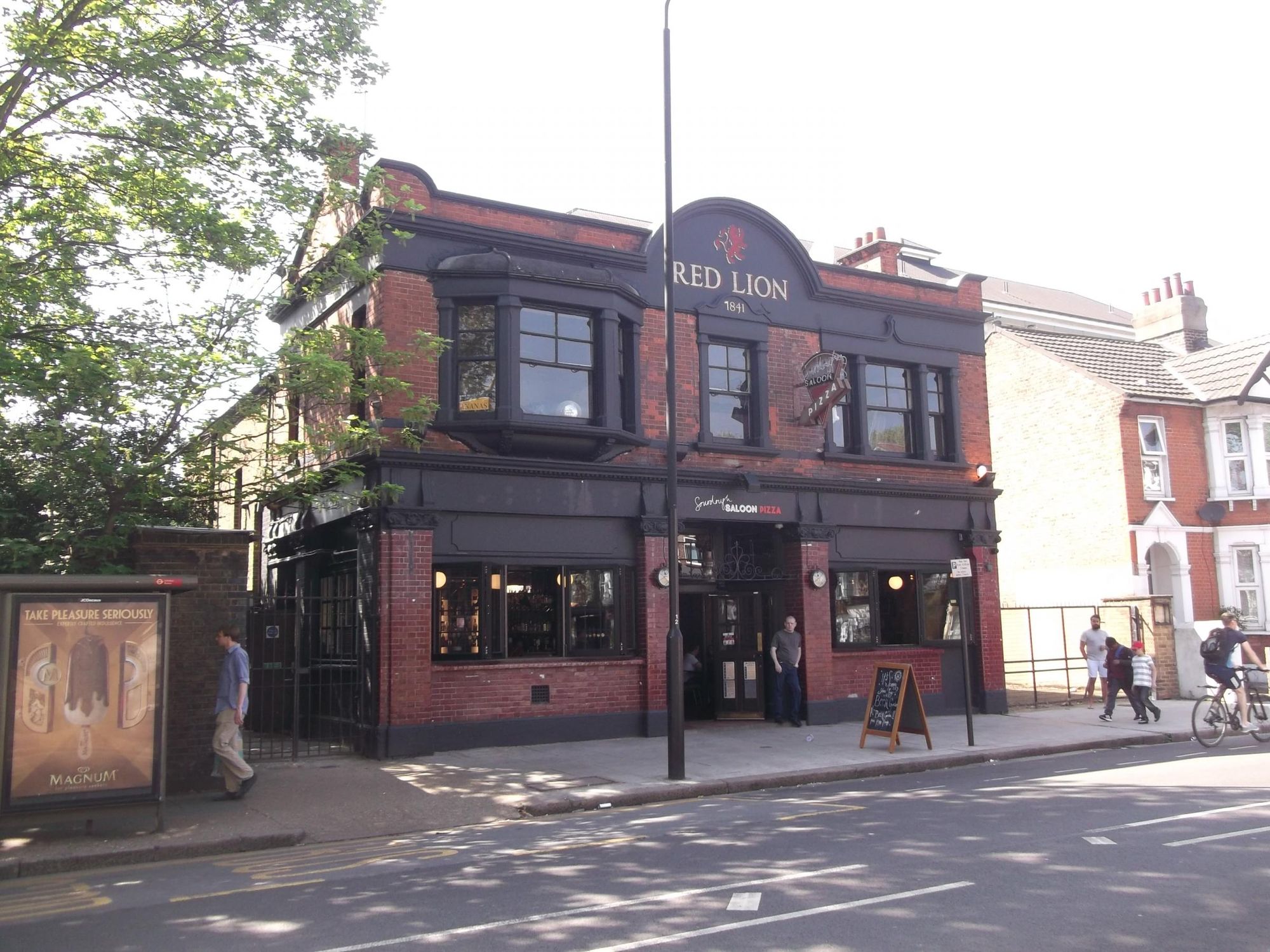 Red Lion London E6 taken 7-5-2018. (Pub, External). Published on 03-07-2018