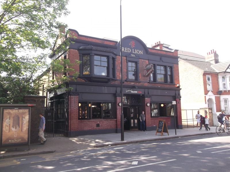 Red Lion London E6 taken 7-5-2018. (Pub, External). Published on 03-07-2018