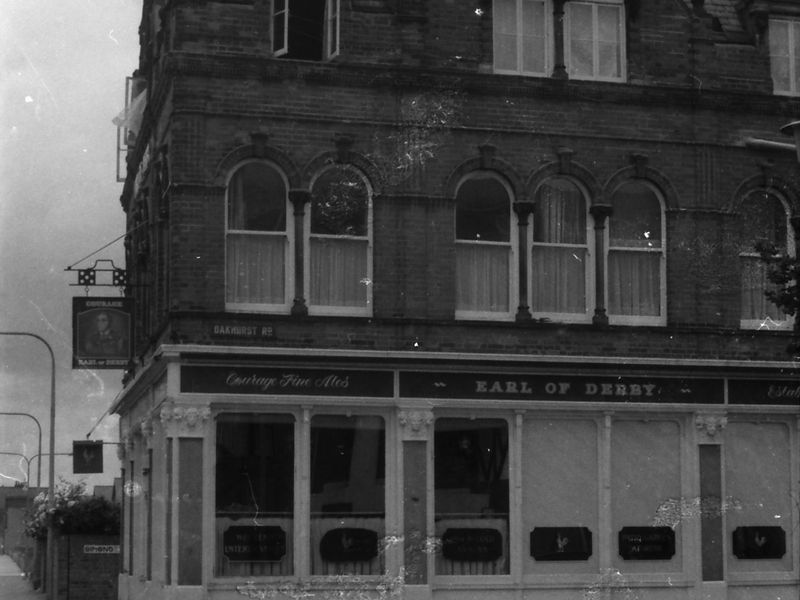 Earl of Derby London E7 taken July 1987.. (Pub, External). Published on 18-04-2018 
