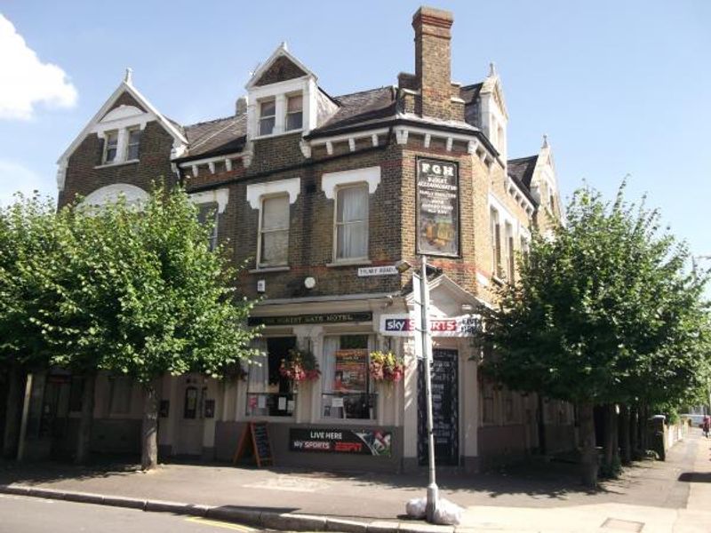 Forest Gate Hotel London E7 taken Aug 2013. (Pub, External). Published on 02-12-2013