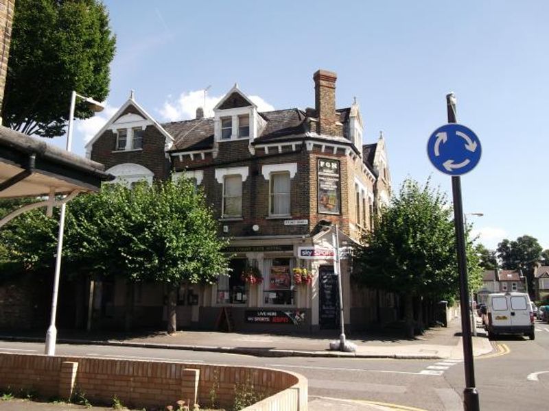 Forest Gate Hotel London E7 taken Aug 2013. (Pub, External). Published on 02-12-2013
