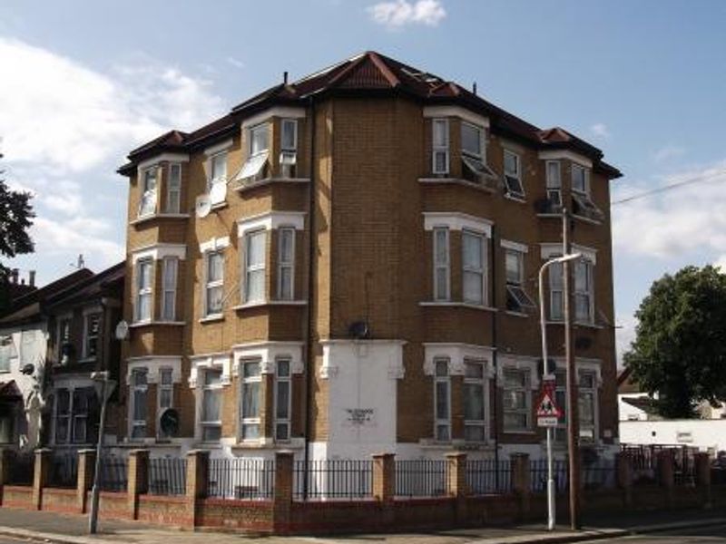 Albion London E7 taken Aug 2013. (Pub, External, Key). Published on 02-12-2013