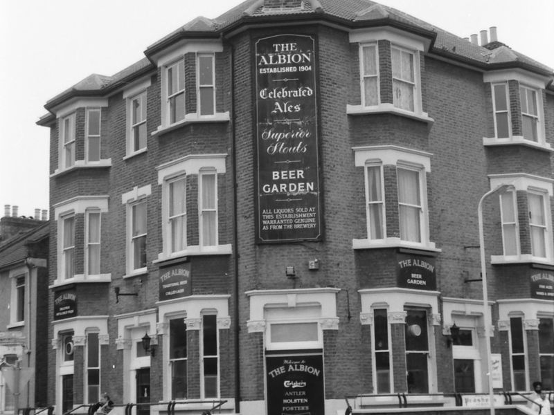 Albion London E7 taken 17 Sept 1988.. (Pub, External, Key). Published on 18-04-2018