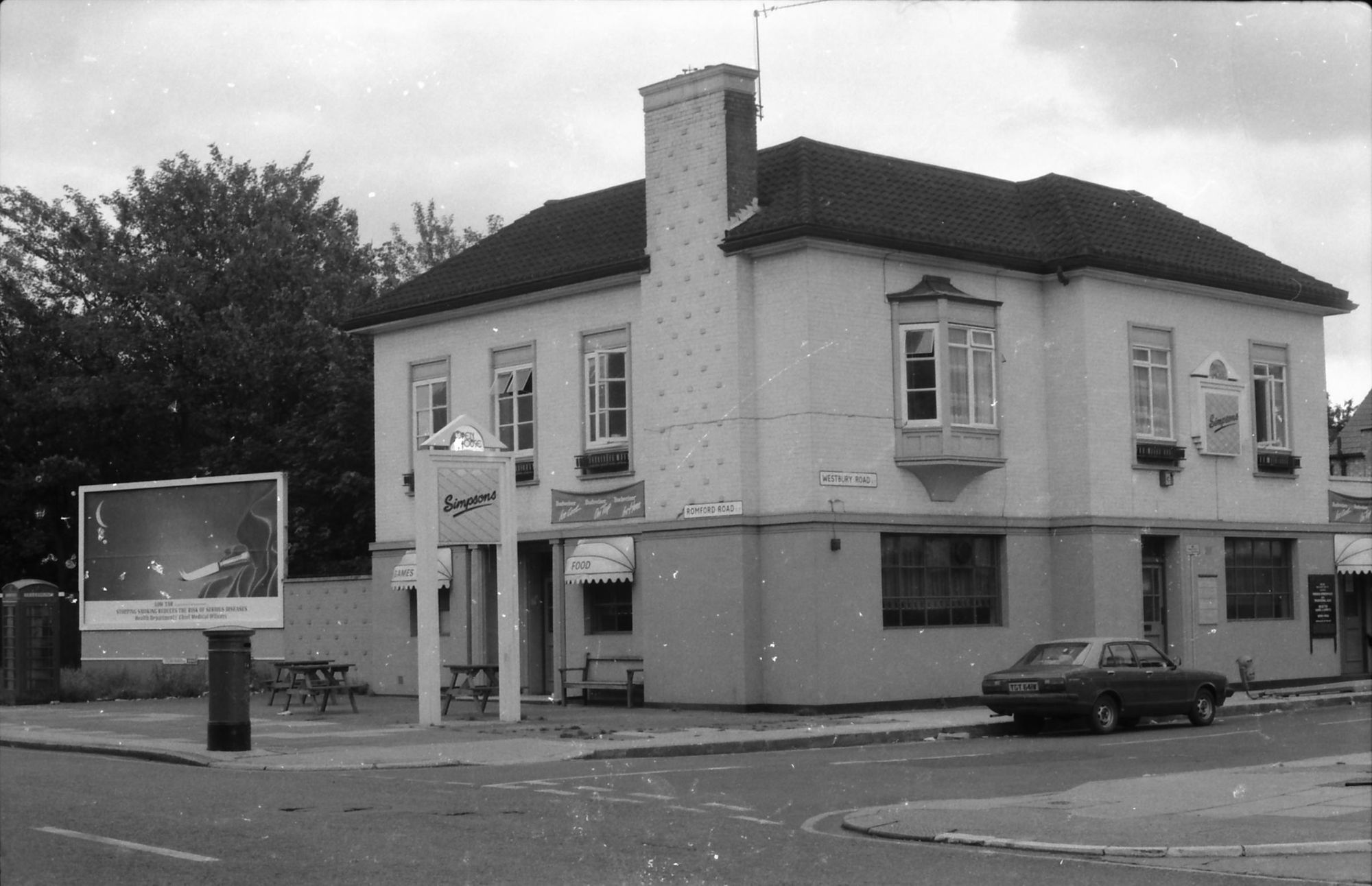 Simpsons London E7 taken July 1987.. (Pub, External). Published on 18-04-2018
