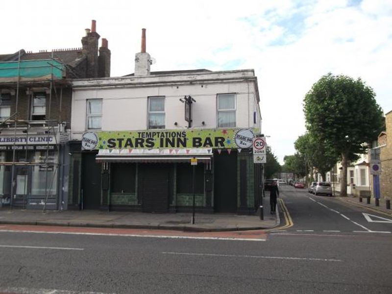 Waggon & Horses London E7 taken Aug 2013. (Pub, External). Published on 02-12-2013