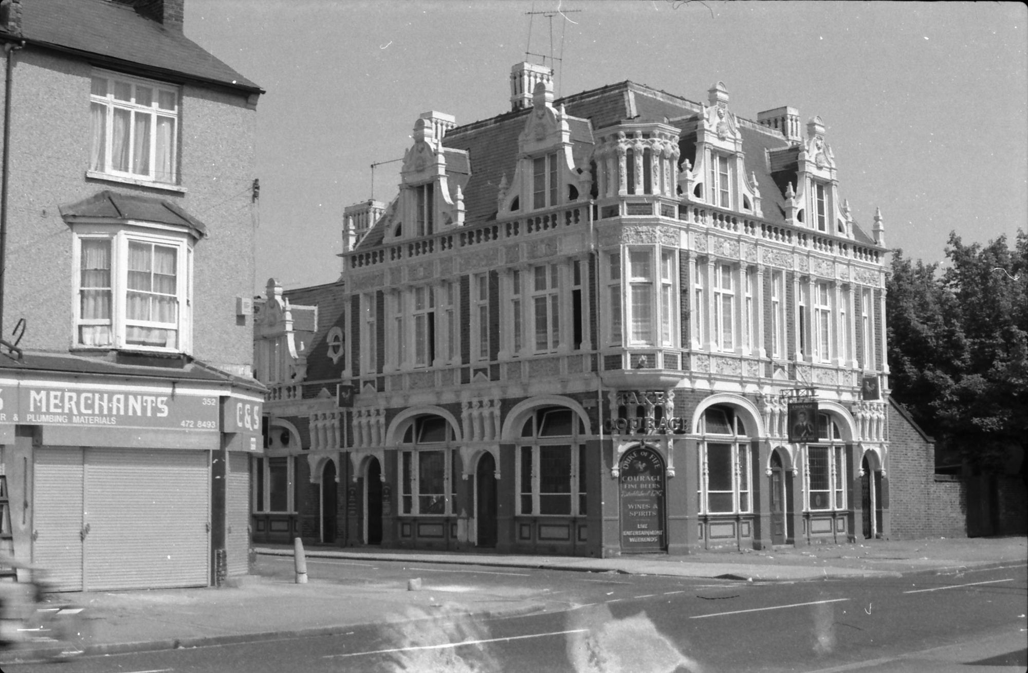 Duke of Fife London E7 taken Sept 1988.. (Pub, External, Key). Published on 18-04-2018