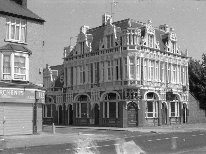 Duke of Fife London E7 taken Sept 1988.. (Pub, External, Key). Published on 18-04-2018