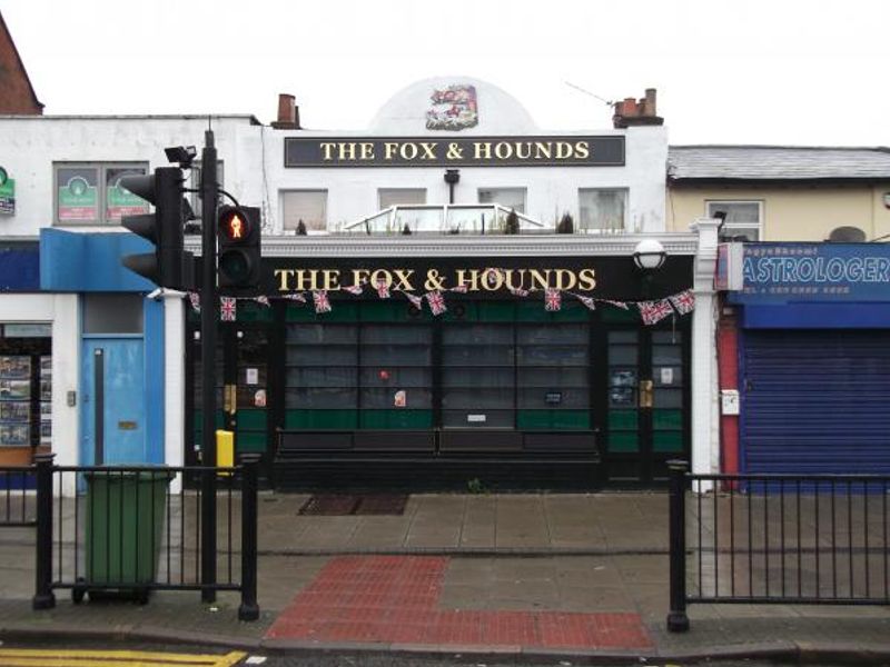 Fox & Hounds London E7. (Pub, External). Published on 01-11-2013
