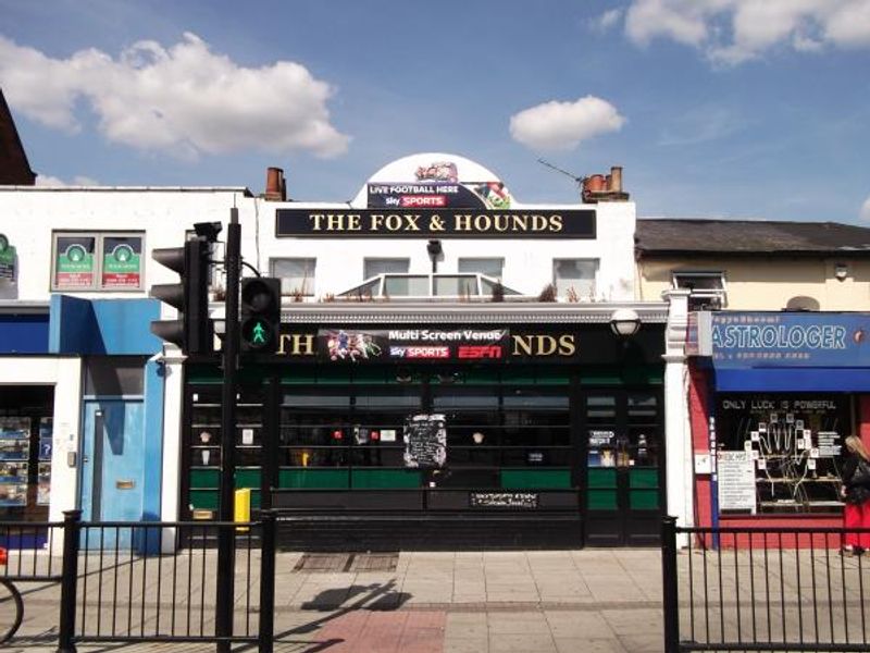 Fox & Hounds London E7 taken Aug 2013. (Pub, External). Published on 02-12-2013