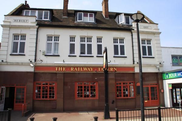 Railway Tavern London E7. (Pub, External). Published on 01-11-2013