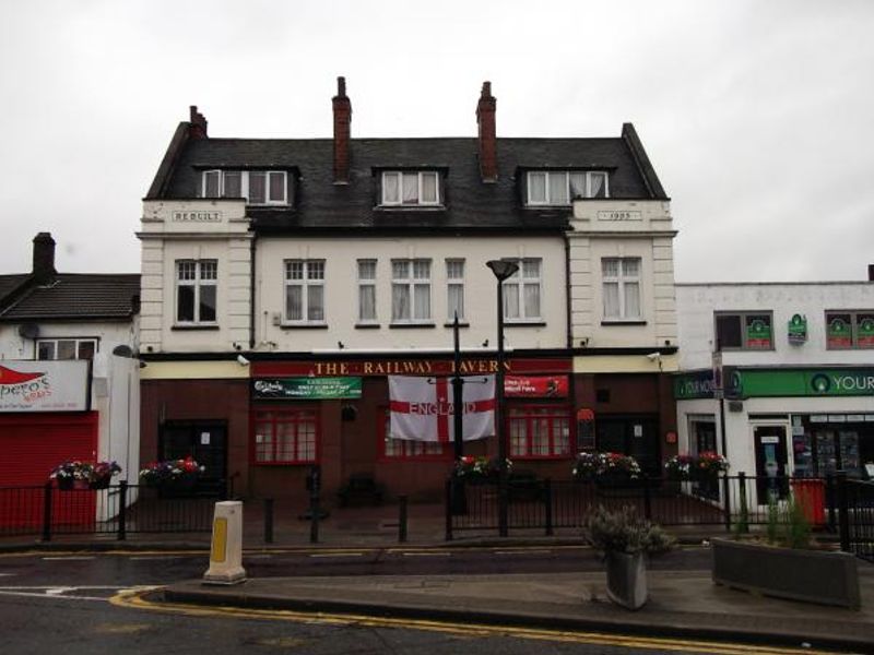Railway Tavern London E7. (Pub, External). Published on 01-11-2013