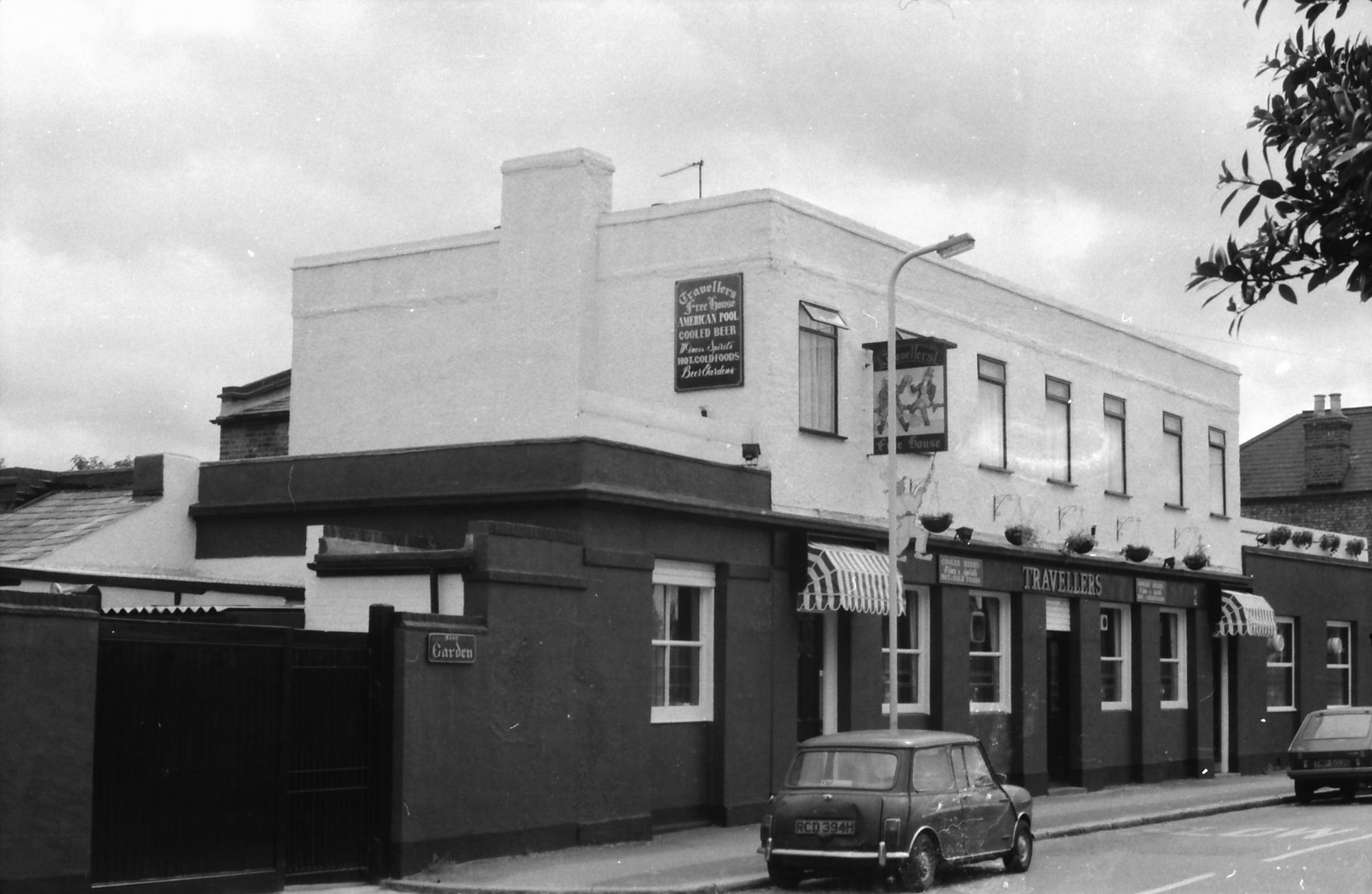 Travellers Rest London E7 taken July 1987.. (Pub, External, Key). Published on 18-04-2018