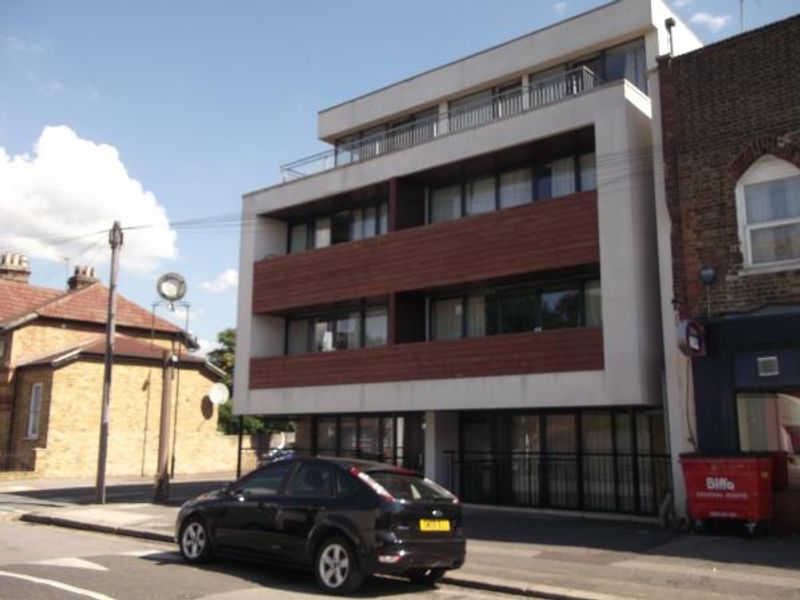 Camden Arms London E7 taken Aug 2013. (Pub, External). Published on 02-12-2013 