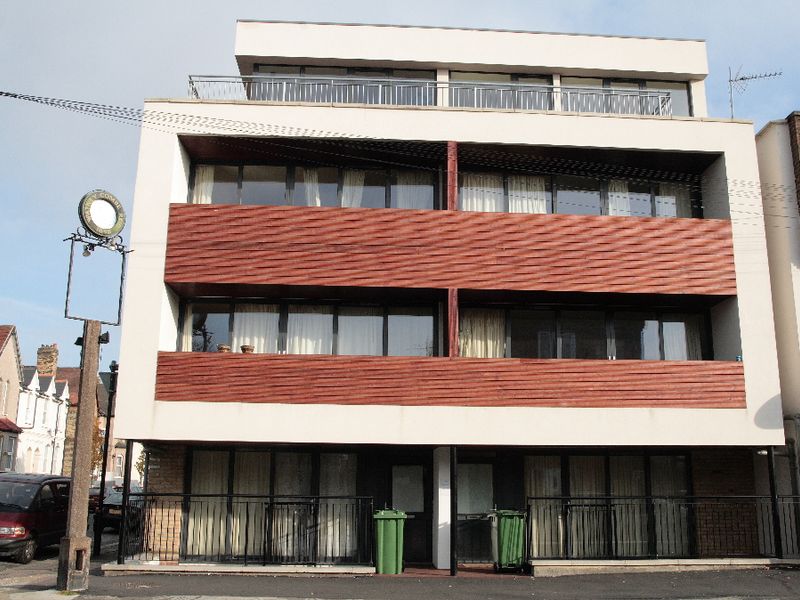 (Pub). Published on 14-09-2014 