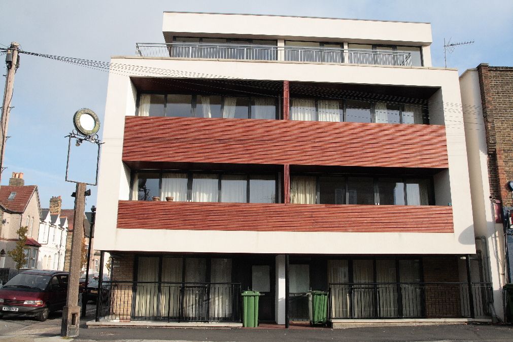 (Pub). Published on 14-09-2014