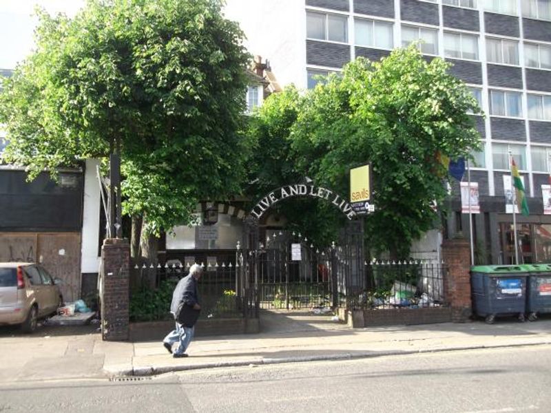 live & Let Live London E7 taken May 2014. (Pub, External). Published on 24-05-2014 