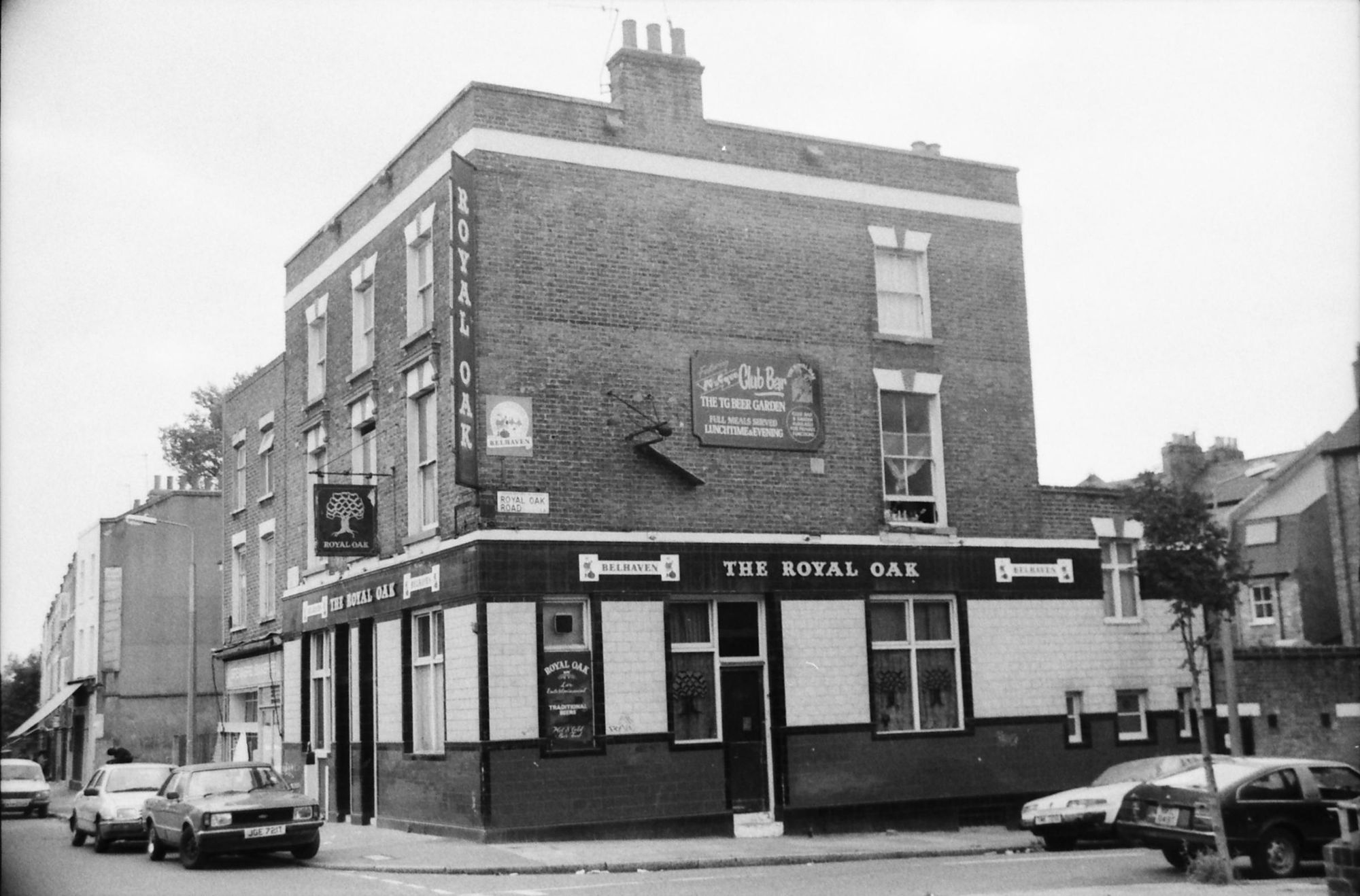 Royal Oak London E8 taken 2 July 1989.. (Pub, External, Key). Published on 21-06-2018
