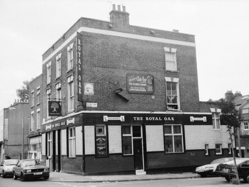 Royal Oak London E8 taken 2 July 1989.. (Pub, External, Key). Published on 21-06-2018