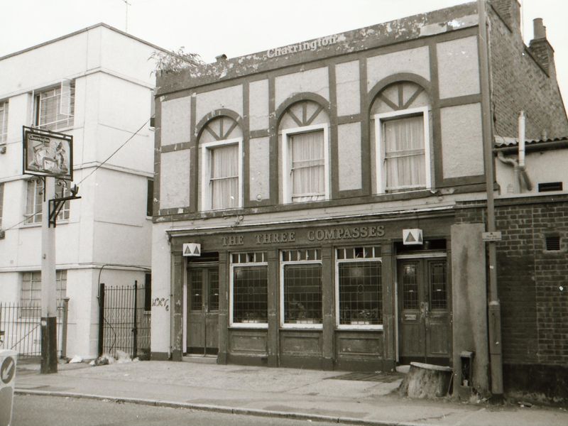 Three Compasses London E8 taken in Aug 1989.. (Pub, External). Published on 21-06-2018