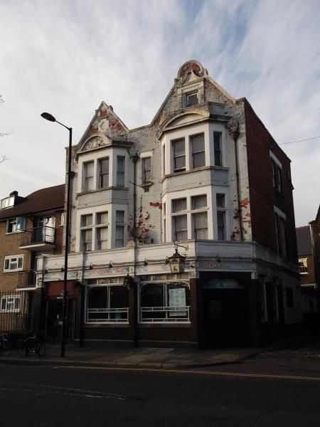 Green Man-Shacklewell Arms London E8 taken Jan 2014. (Pub, External, Key). Published on 22-01-2014
