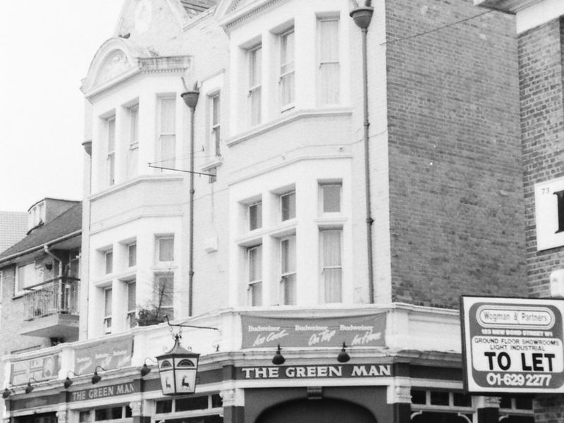 Green Man London E8 taken 2 July 1989.. (Pub, External). Published on 21-06-2018