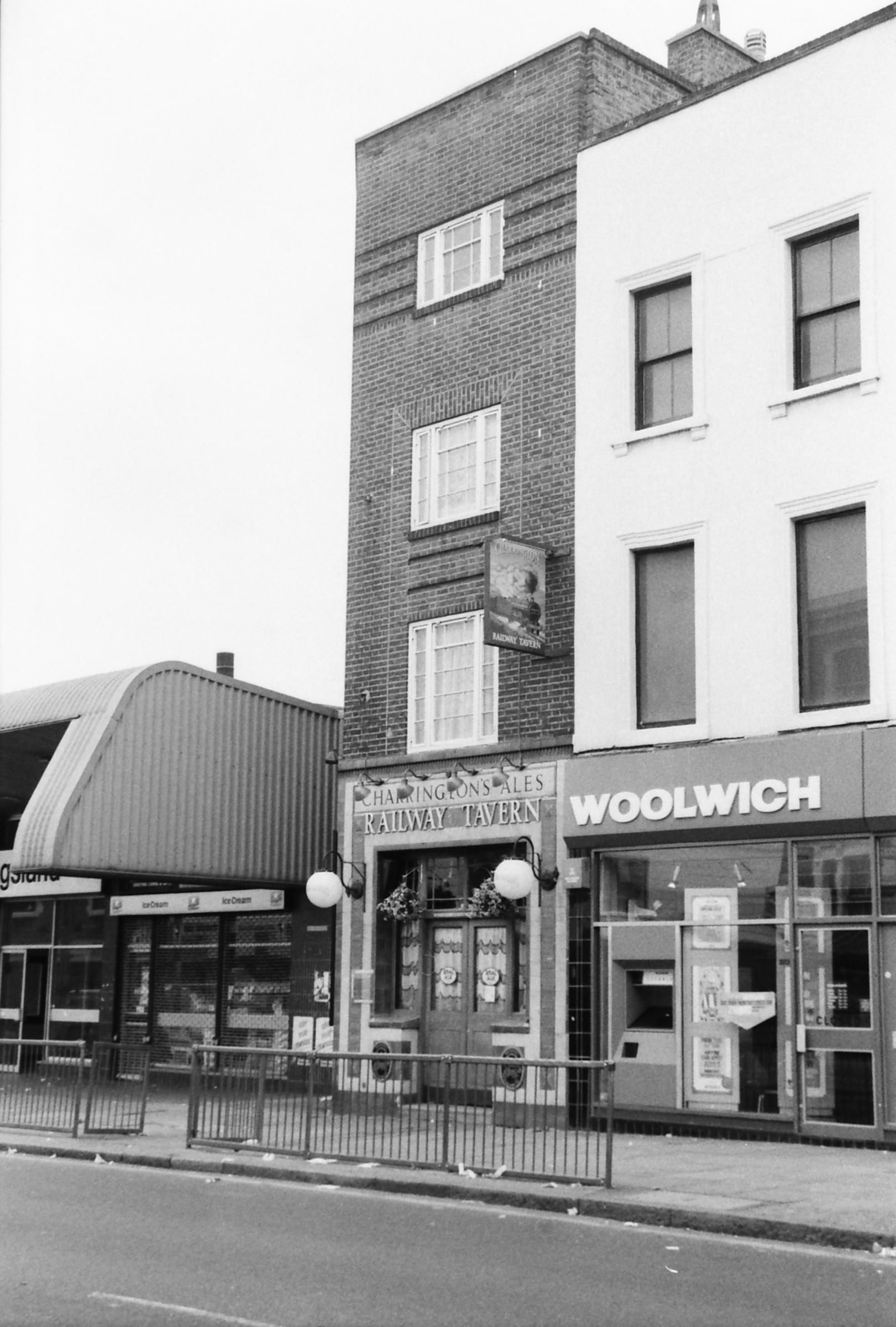 Railway Tavern Kingsland Road London E8 taken 2 July 1989.. (Pub, External, Key). Published on 21-06-2018