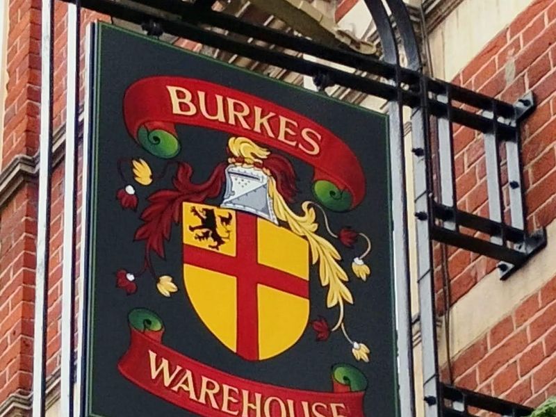 Taken 28 October 2025. (Sign). Published on 29-10-2025 