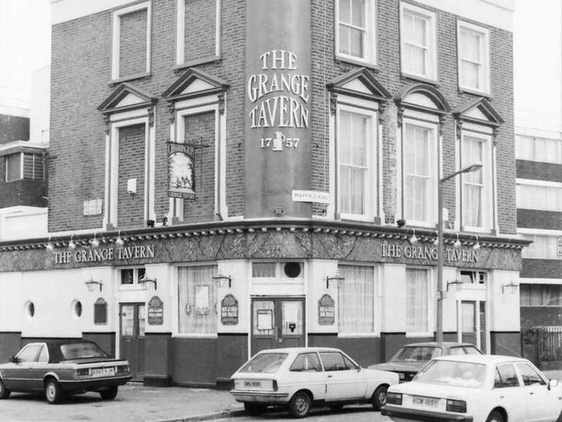 Grange Tavern London E8 taken 2 July 1989.. (Pub, External, Key). Published on 21-06-2018
