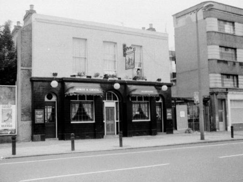Horse & Groom London E8 taken in 1989.. (Pub). Published on 05-05-2016