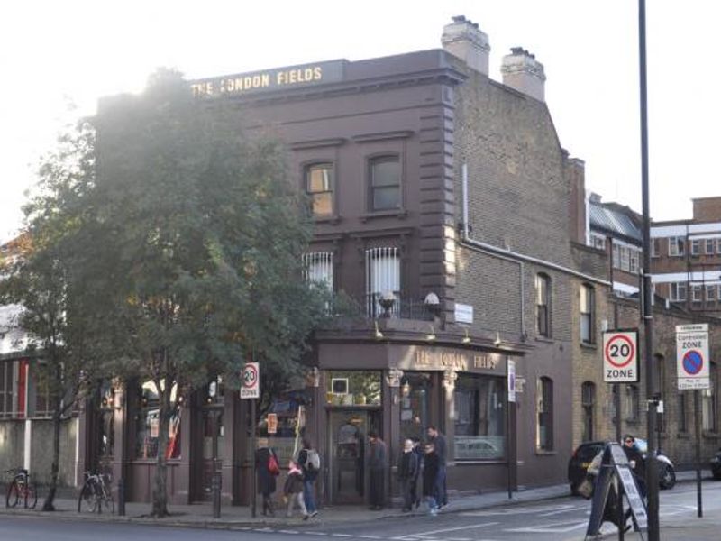 London Fields London E8. (Pub, External). Published on 01-11-2013 