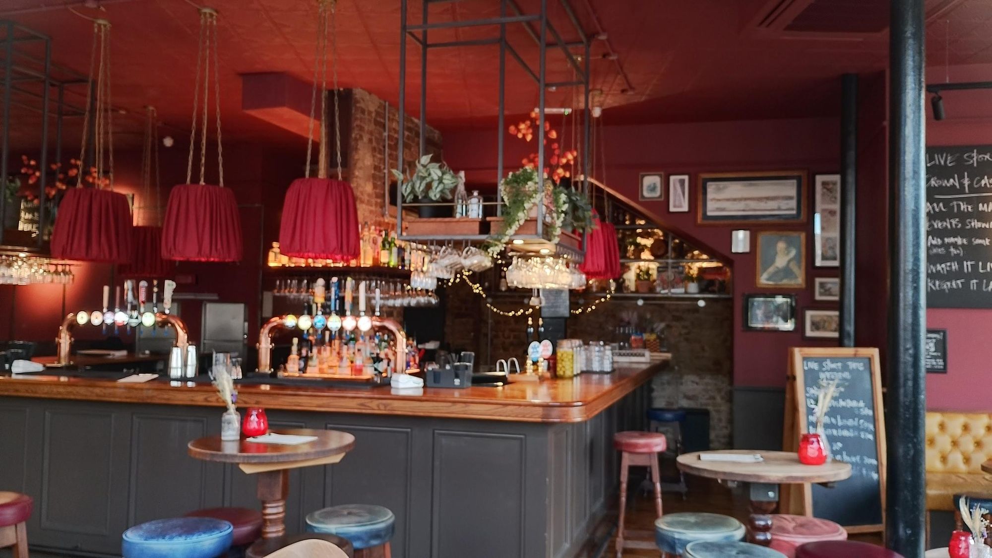 Taken 28 October 2025. (Bar). Published on 29-10-2025