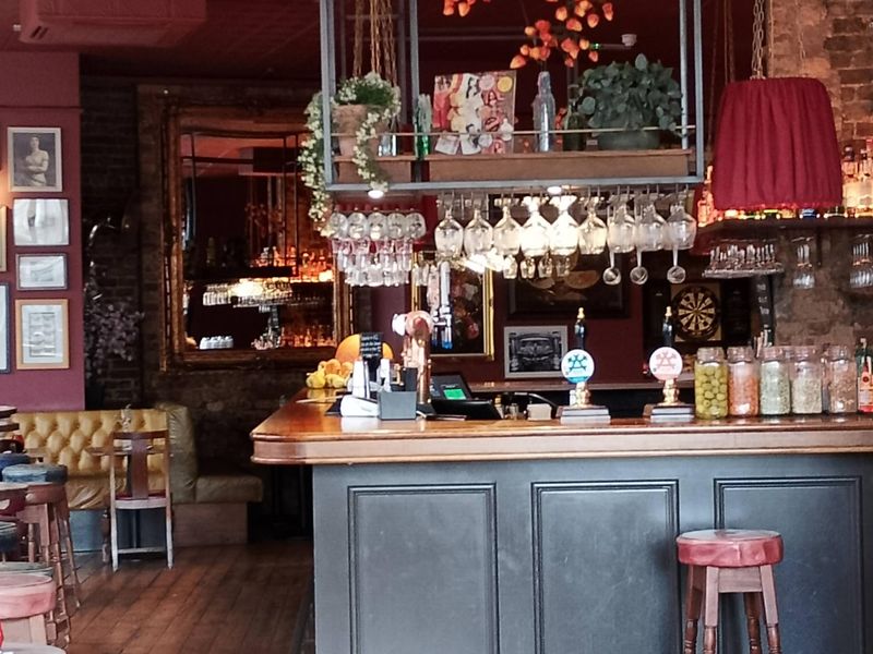 Taken 28 October 2025. (Bar). Published on 29-10-2025 