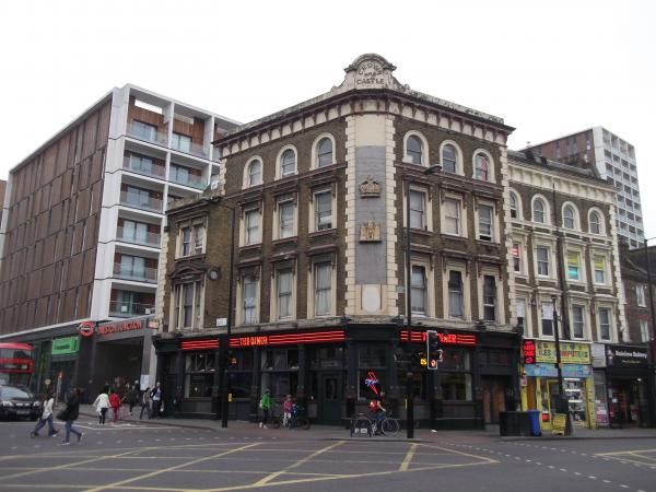 Crown & Castle London E8 taken June 2015. (Pub, External). Published on 13-08-2015