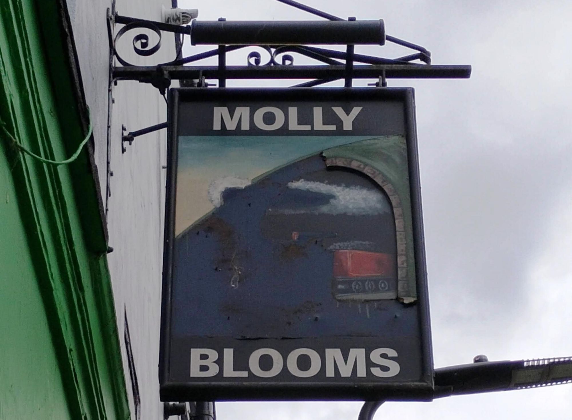 Taken 28 October 2025. (Sign). Published on 29-10-2025