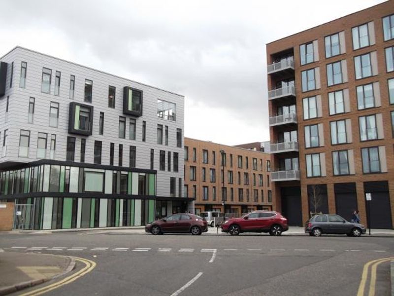 Black Bull (site of) London E8 taken April 2015. (Pub, External). Published on 04-05-2015 