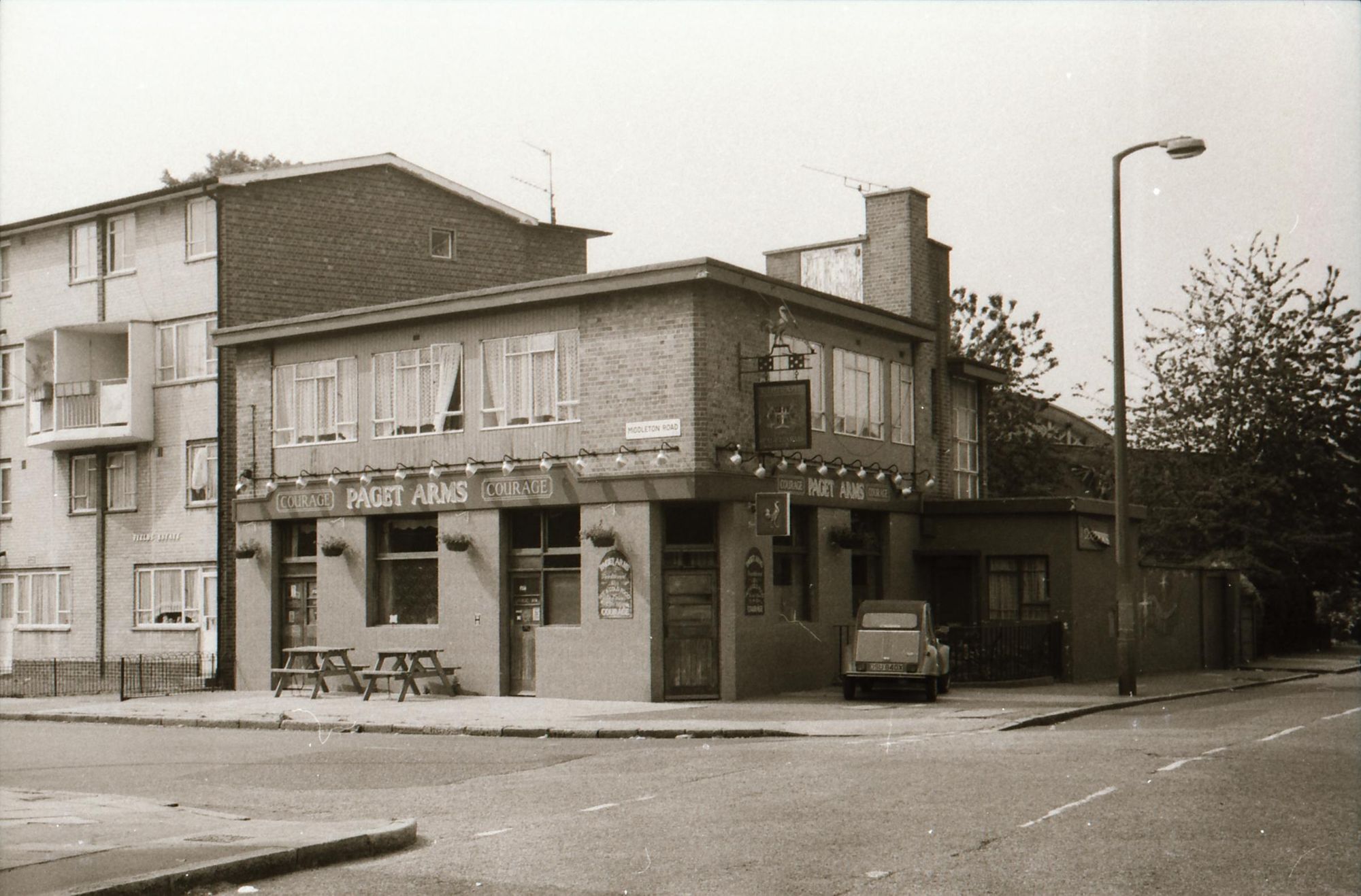 Paget Arms London E8 taken 2 July 1989.. (Pub, External). Published on 21-06-2018