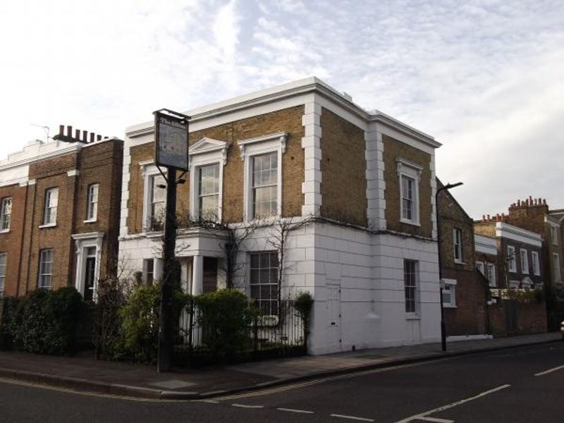 Albion London E8 taken April 2015. (Pub, External, Key). Published on 04-05-2015