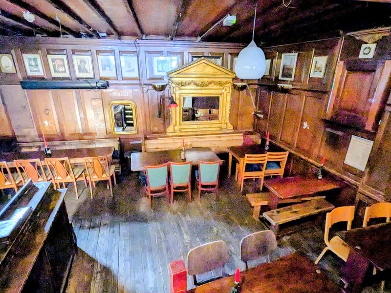 Dove Free House & Kitchen London E8 20250820. (Pub, Bar). Published on 23-12-2025 