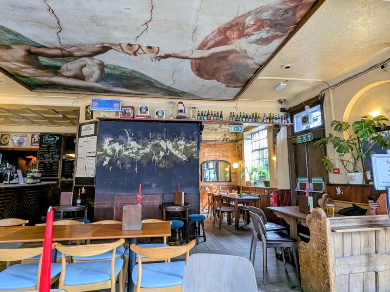 Dove Free House & Kitchen London E8 20250820. (Pub, Bar). Published on 23-12-2025 