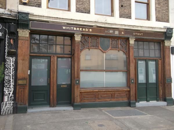 Rose & Crown London E8 takn May 2015. (Pub). Published on 28-04-2016