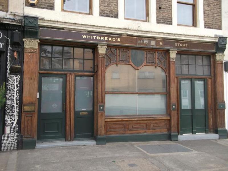Rose & Crown London E8 takn May 2015. (Pub). Published on 28-04-2016 