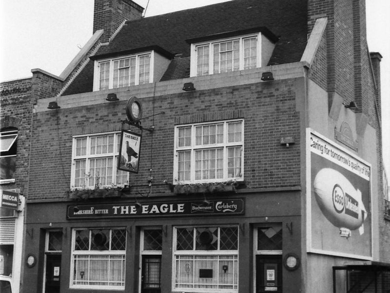 Eagle London E9 taken 1 April 1989. (Pub, External). Published on 08-09-2018