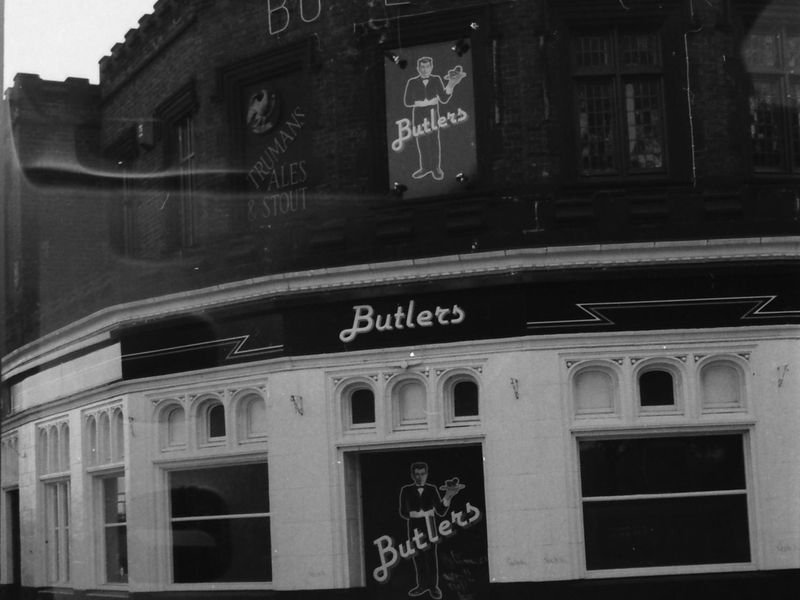 Butlers London E9 taken in 1987.. (Pub, External). Published on 08-09-2018