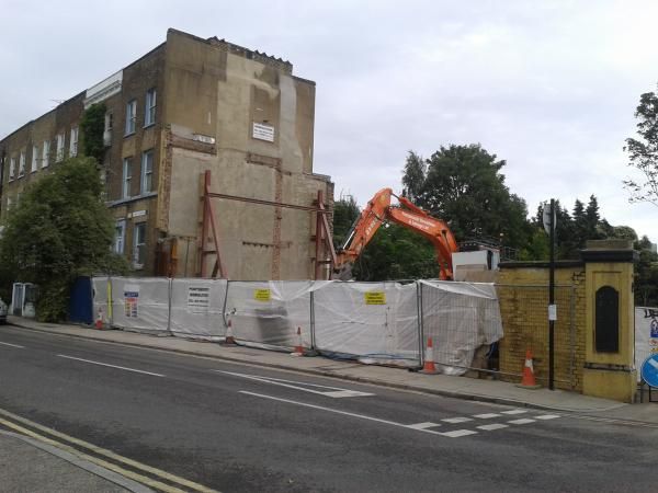 Top O' The Morning London E9 taken Aug 2015. (Pub, External). Published on 01-12-2015