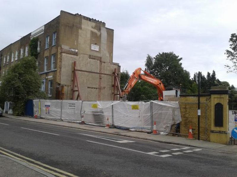 Top O' The Morning London E9 taken Aug 2015. (Pub, External). Published on 01-12-2015
